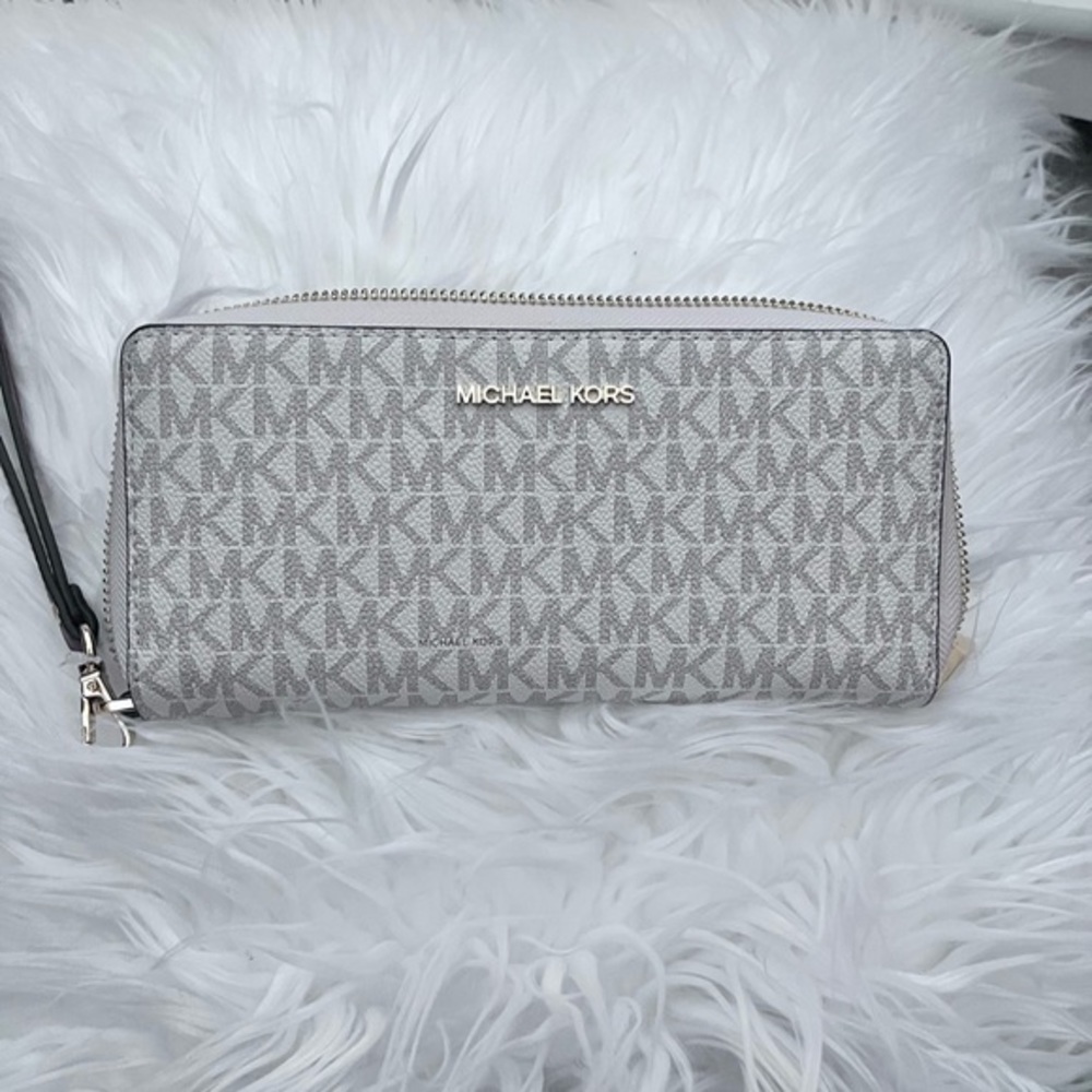 Michael Kors🤍